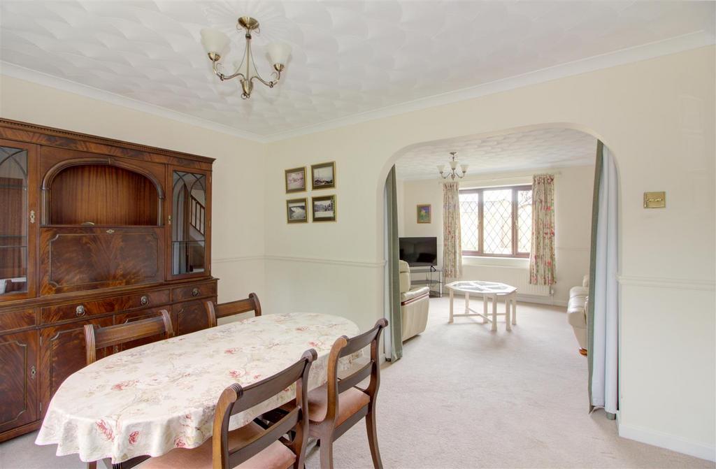 Dining/Sitting room