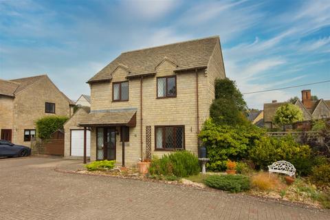 School Close, Burton Hill, Malmesbury