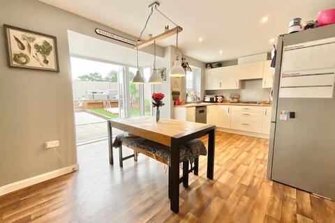 4 bedroom detached house for sale, Dorney Close, Yarnfield, ST15