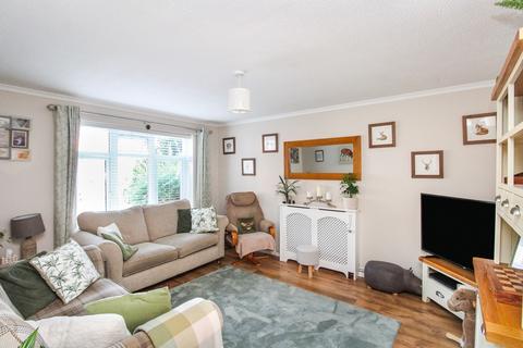 34 Vanbrugh Close, Crawley, RH11 8FA