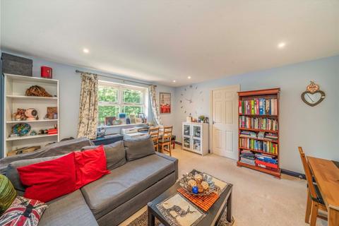 1 bedroom flat for sale, Nevinson Close, London SW18