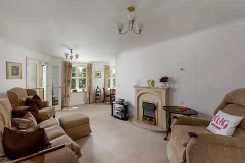 2 bedroom apartment for sale, Massetts Road, Horley, Surrey, RH6