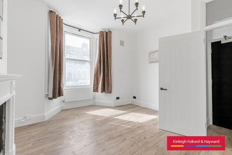2 bedroom flat to rent, Laleham Road, London, SE6