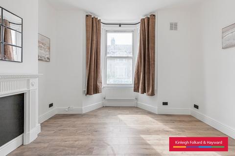 2 bedroom flat to rent, Laleham Road, London, SE6