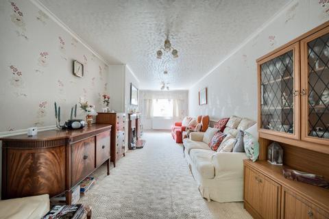 22 Alford Close, Rednal, Birmingham, B45 8TN