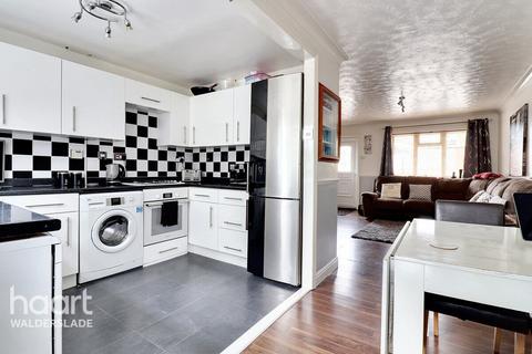 3 bedroom semi-detached house for sale, Roosevelt Avenue, Chatham