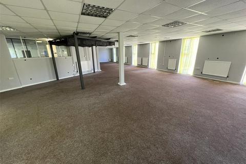 Warehouse to rent, Arterial Rd Leigh On Sea SS9 4EN