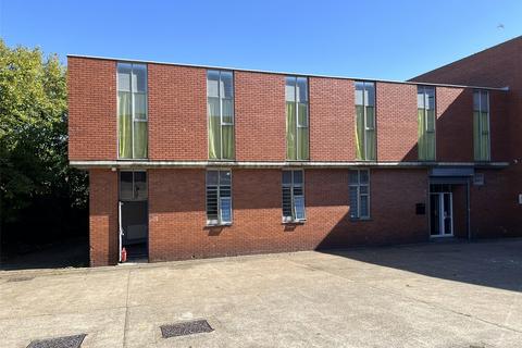 Warehouse to rent, Arterial Rd Leigh On Sea SS9 4EN
