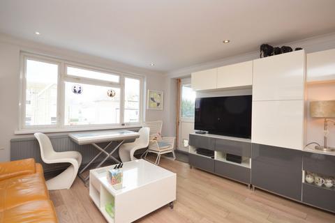 2 bedroom apartment for sale, Cheriton Gardens, Folkestone CT20