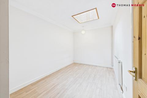 18 Caldecote Road, Eynesbury, St Neots, PE19 2UH