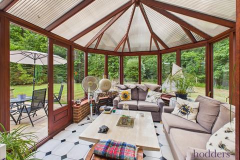 8 Beech Hall, Ottershaw, Chertsey, KT16 0QH