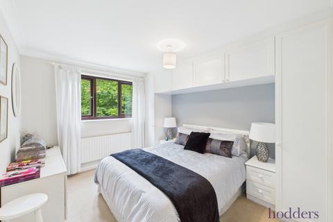 8 Beech Hall, Ottershaw, Chertsey, KT16 0QH