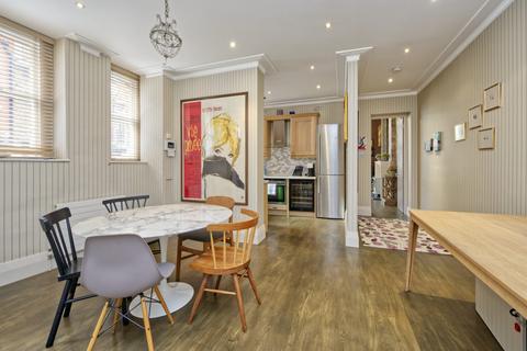 2 bedroom flat to rent, Cadogan Square, Knightsbridge, SW1X