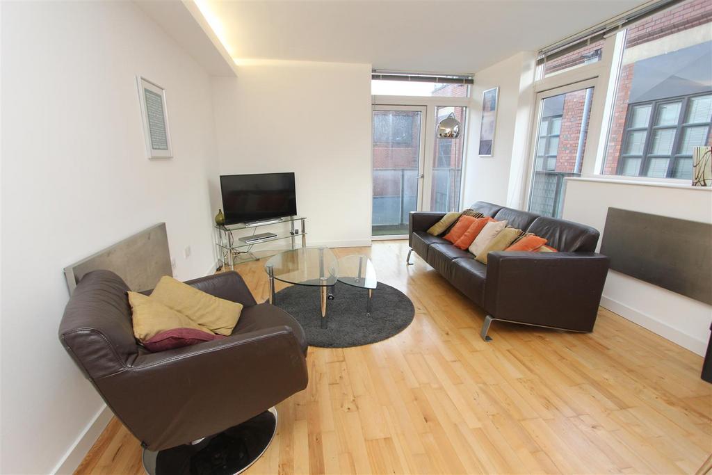 Livingroom.JPG