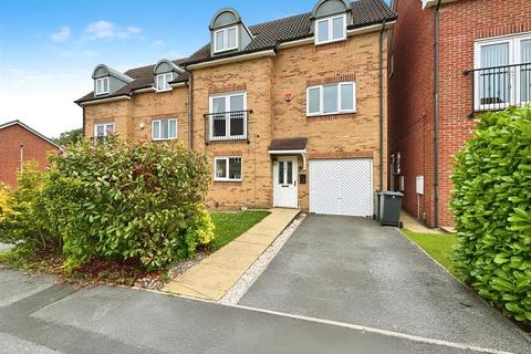 7 Cameron Grove, Eccleshill, Bradford, BD2 3DG