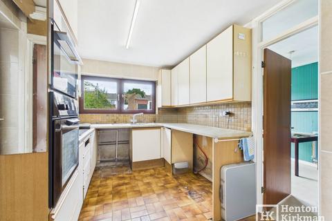 4 bedroom semi-detached house for sale, Hollyford, Billericay