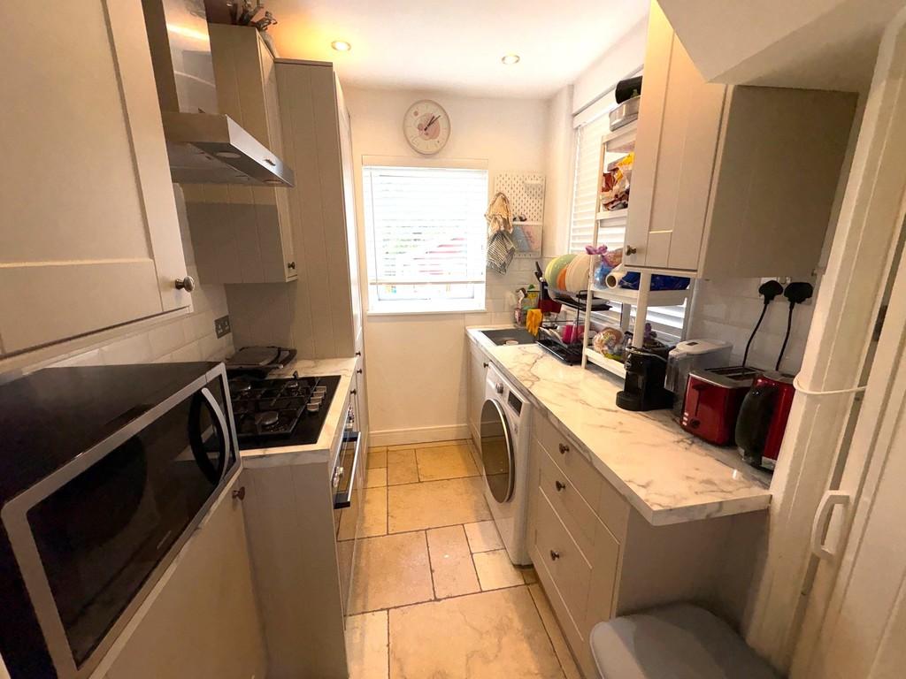 90 Welbeck Road Kitchen