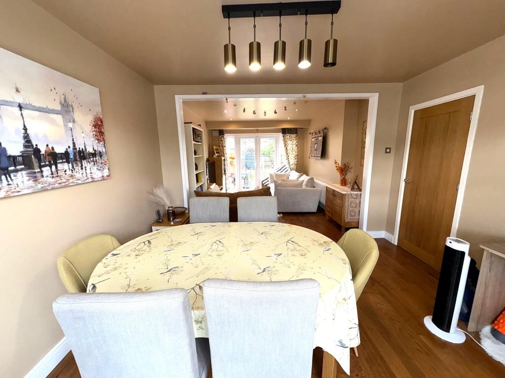 90 Welbeck Road Rec3