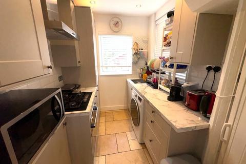 3 bedroom semi-detached house to rent, Welbeck Road, Harrow HA2