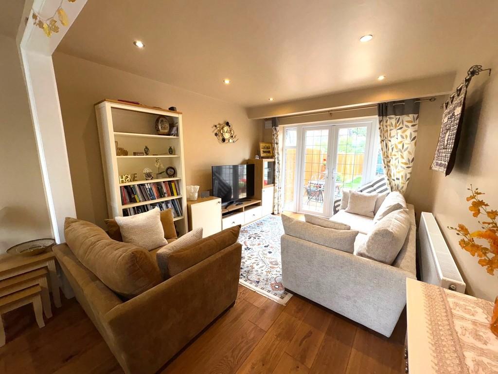 90 Welbeck Road Rec1