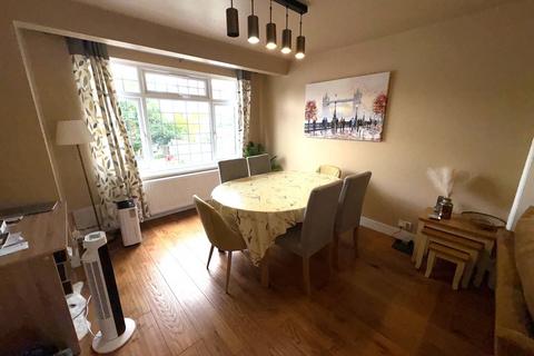 3 bedroom semi-detached house to rent, Welbeck Road, Harrow HA2