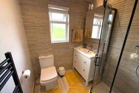 3 bedroom semi-detached house to rent, Welbeck Road, Harrow HA2