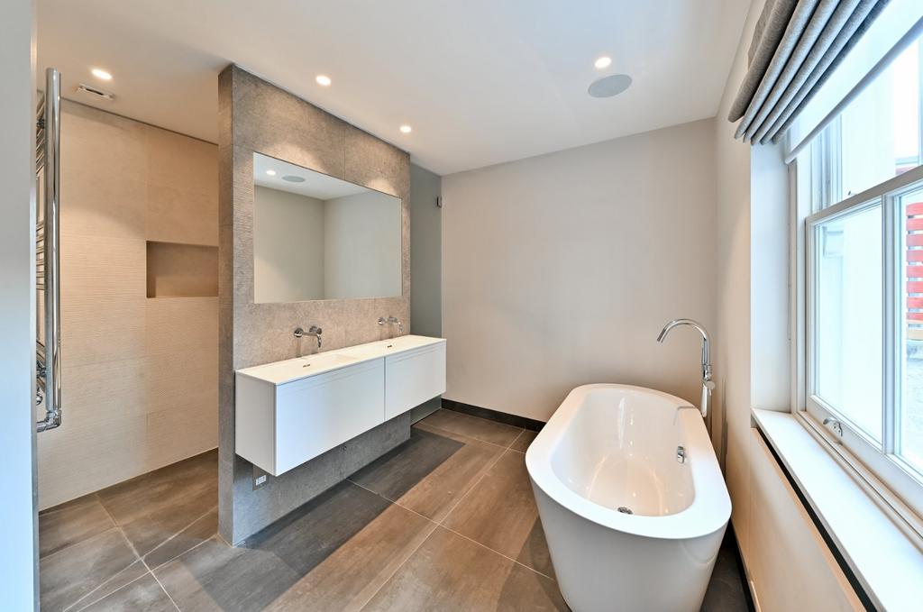 En-suite Bathroom