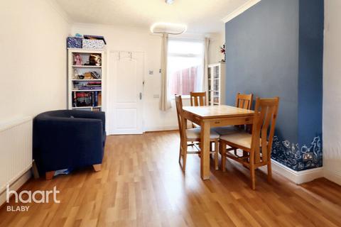 2 bedroom terraced house for sale, King Street, Leicester