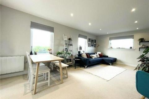 2 bedroom apartment to rent, Winchester Road, Basingstoke RG21