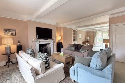 undefined, High Street, Heytesbury