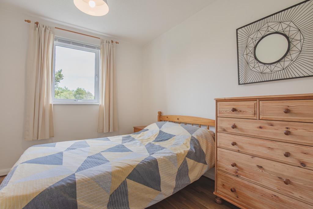 Bedroom1 Angle1