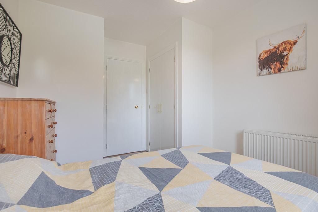 Bedroom1 Angle2