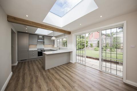 4 bedroom link detached house for sale, Beacon Road, Crowborough