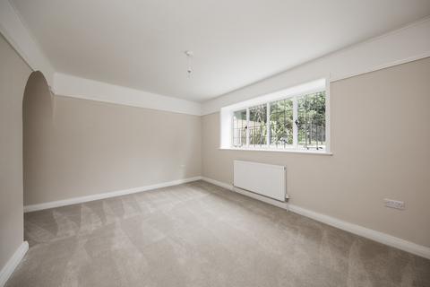 4 bedroom link detached house for sale, Beacon Road, Crowborough