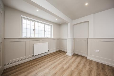 4 bedroom link detached house for sale, Beacon Road, Crowborough
