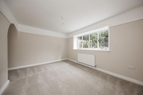 4 bedroom link detached house for sale, Beacon Road, Crowborough