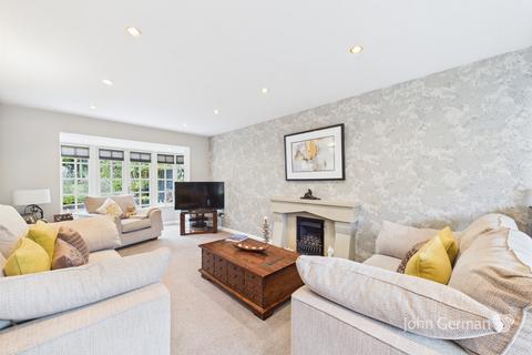 undefined, The Green, Austrey