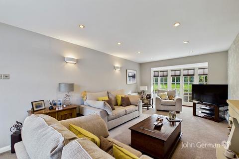 4 bedroom detached house for sale, The Green, Austrey
