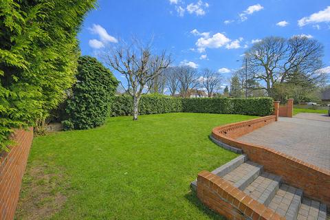 4 bedroom detached house for sale, Bawtry Road, Doncaster DN4