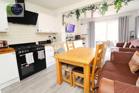 4 bedroom semi-detached house for sale, Highmill Avenue, Mexborough S64