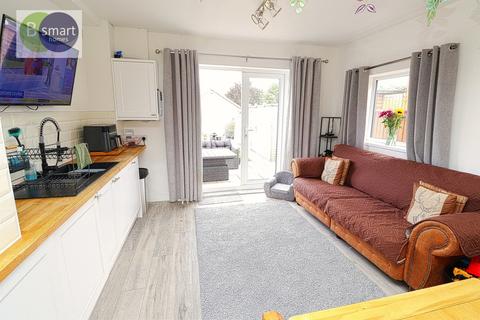 4 bedroom semi-detached house for sale, Highmill Avenue, Mexborough S64
