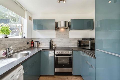 1 bedroom flat for sale, Papworth Way, London SW2