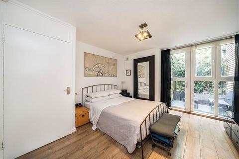 1 bedroom flat for sale, Papworth Way, London SW2