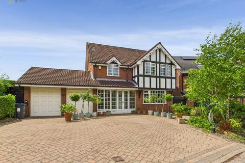 10 Vaughan Close, Sutton Coldfield, B74 4XR