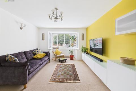 20 Foxlands Drive, Sutton Coldfield, B72 1YZ