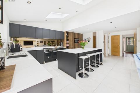 20 Foxlands Drive, Sutton Coldfield, B72 1YZ