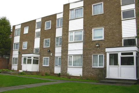 2 bedroom flat to rent, Mawney Court, Havering Road
