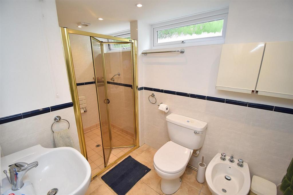 Shower Room E.JPG