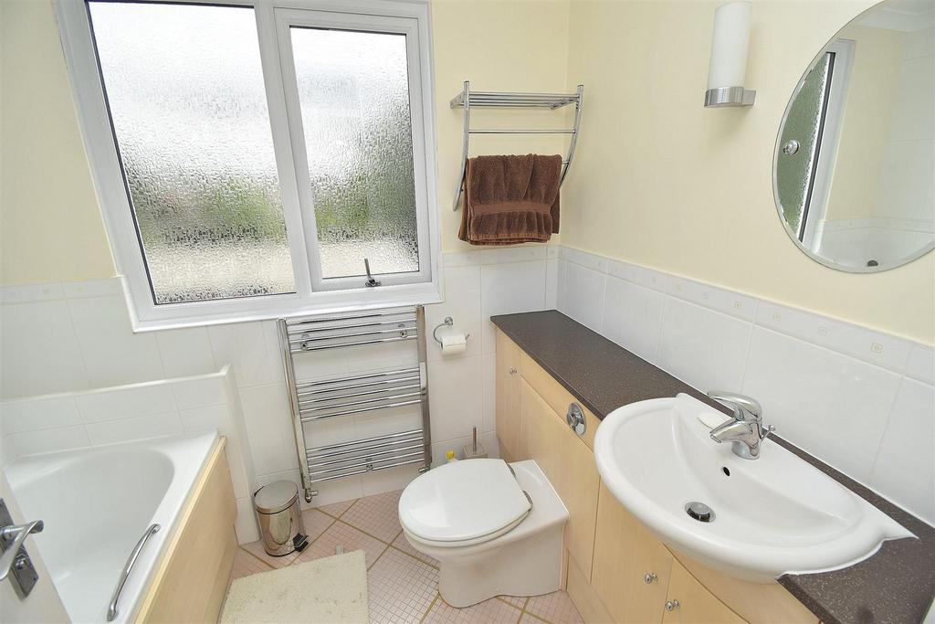 Bathroom.jpg