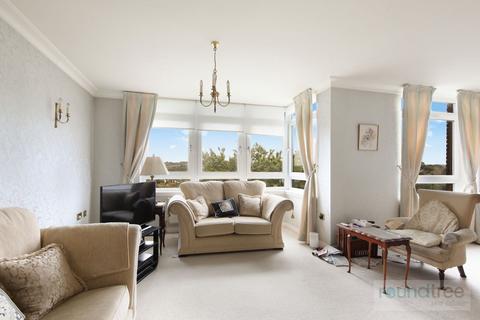 Westchester Court, Westchester Drive